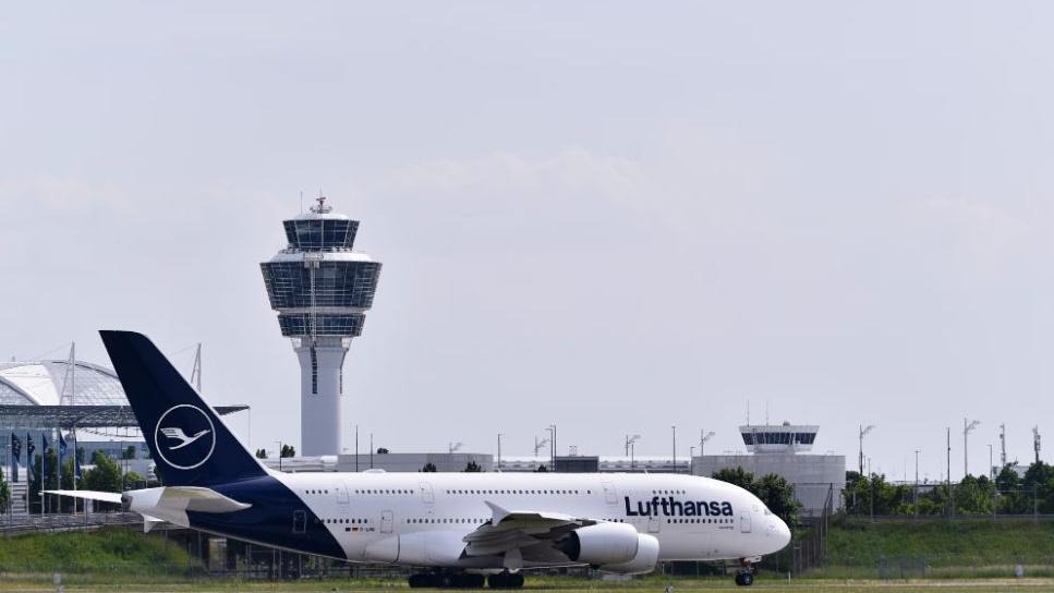 Dez Minutos de Pânico nos Céus: Voo da Lufthansa Sem Comando Após Mal Súbito do Copiloto!